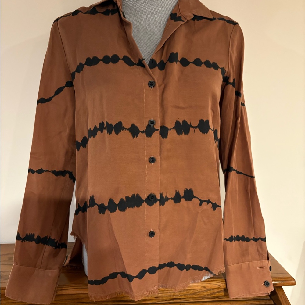 Anthropologie Cloth & Stone women’s Brown and Black Button-Up Blouse fray hem XS